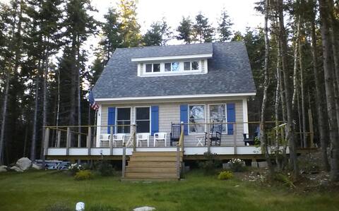 PINEHILL COTTAGE  -  Quiet Woodland Retreat