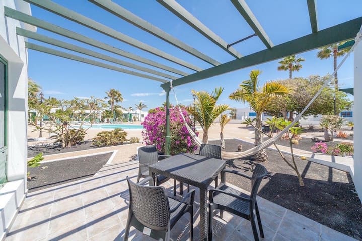 2 bed newly renovated bungalow/villa Los Pocillos.