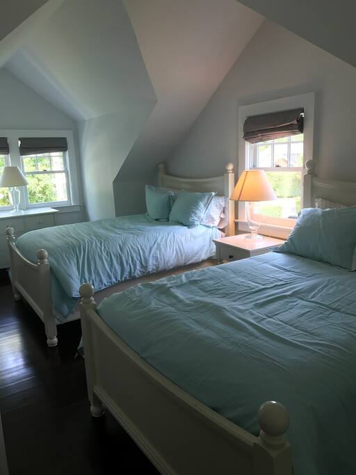 2nd floor Full bedroom