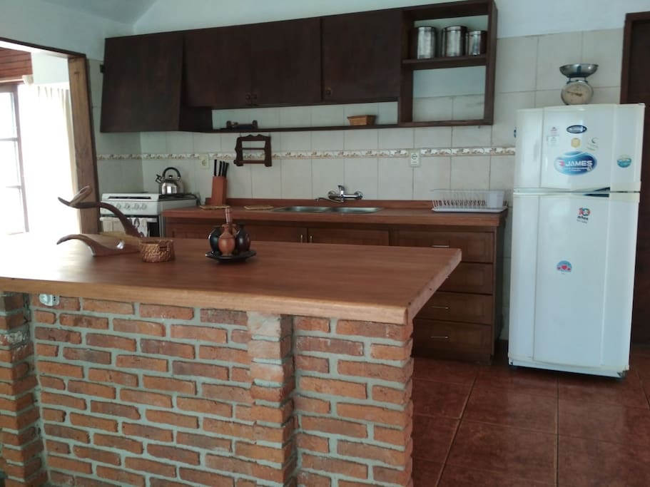 Ambientes amplios - Cocina comedor.