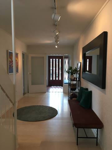 Exclusive and spacious house on Bygdøy. gallery image 5