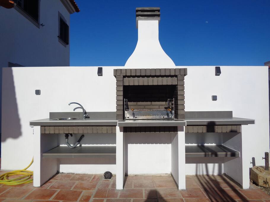 NEW BBQ