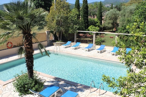 Le Clos des Oliviers Villa No. 4 Pool Tennis