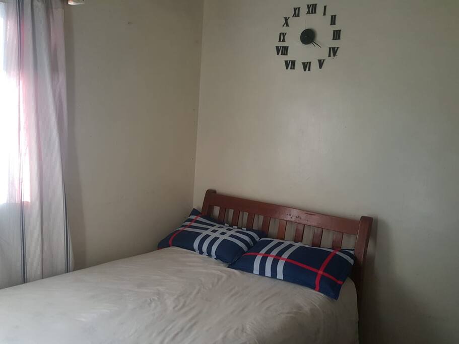 1 bed room 1 bed