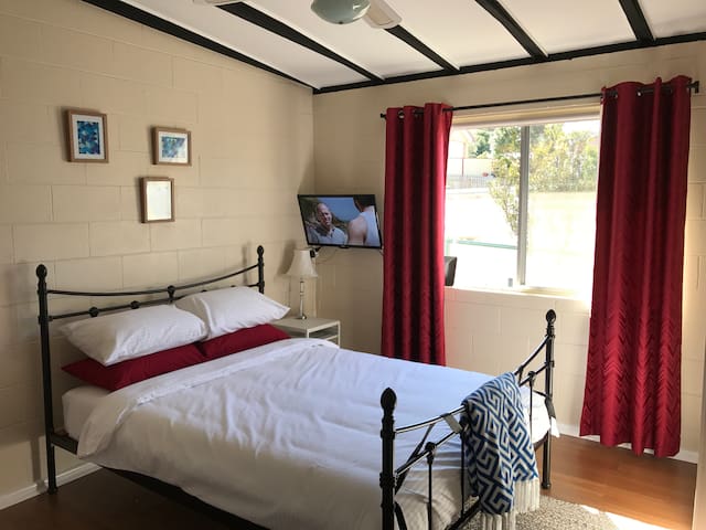 Vincentia Guest Room (without kitchen)