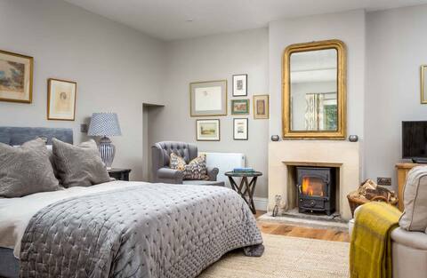 The Hermitage, Poulton