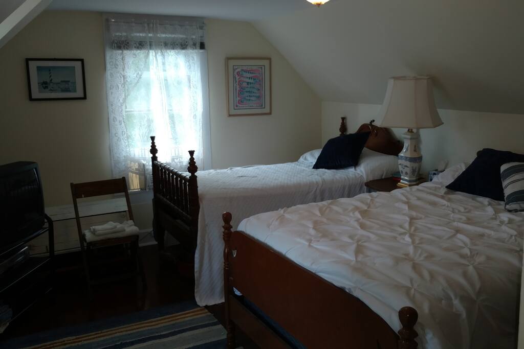 Guest Room - Double with small single