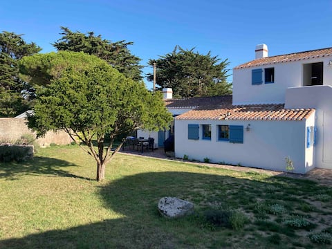 Beautiful farmhouse in a great location.