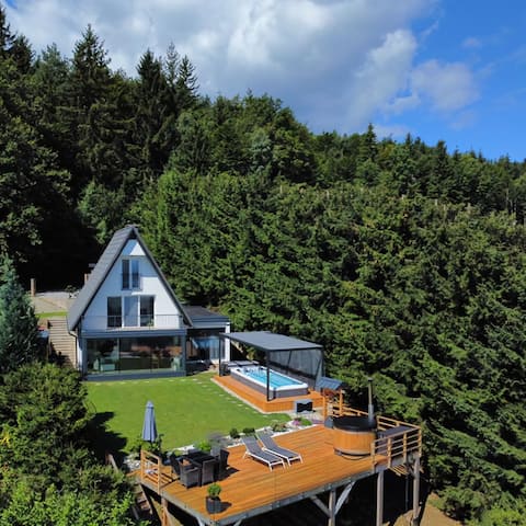 Panoramic View Cottage- Privat Heated Pool & Sauna