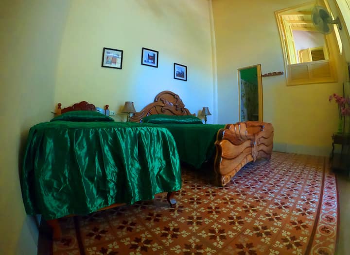 საძინებელი 2