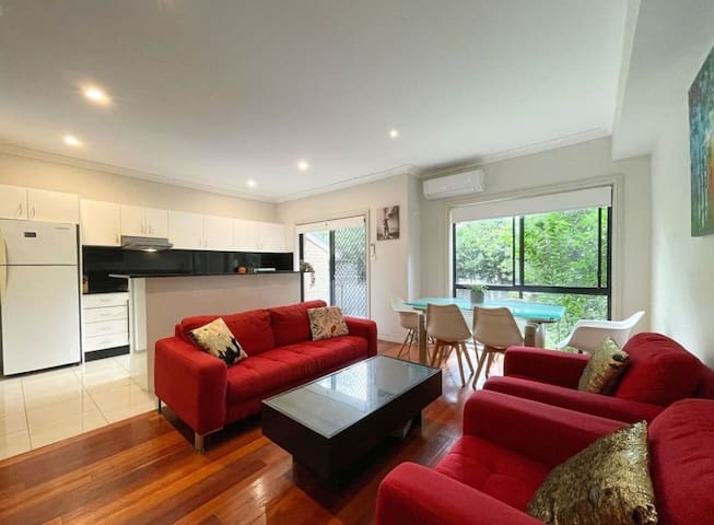 3 bedrooms townhouse in Hornsby Centre