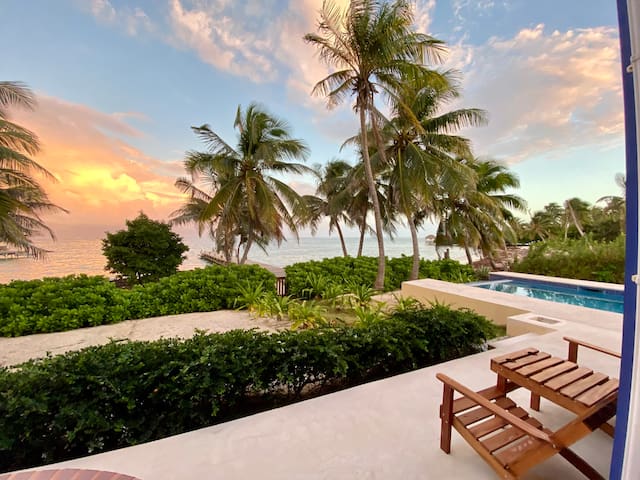 Private 5 bedroom beach house close to town.