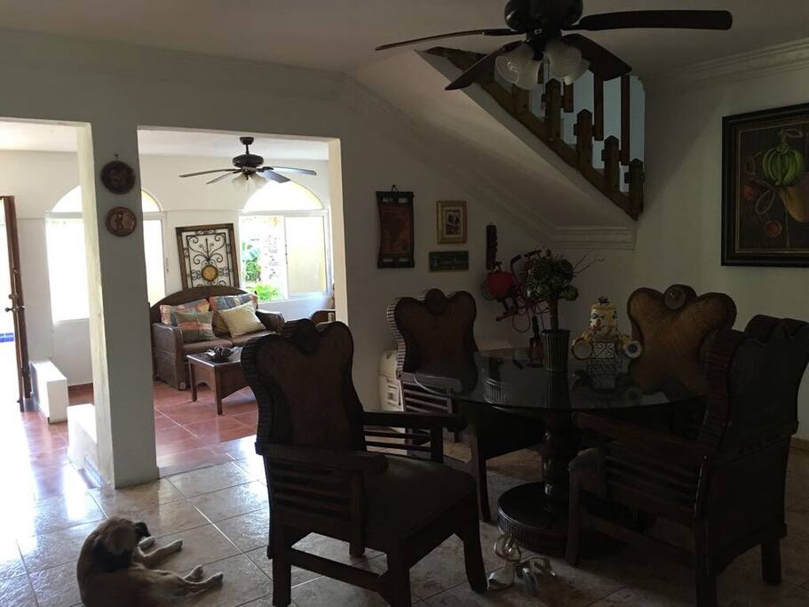 Eating area by the kitchen and living room