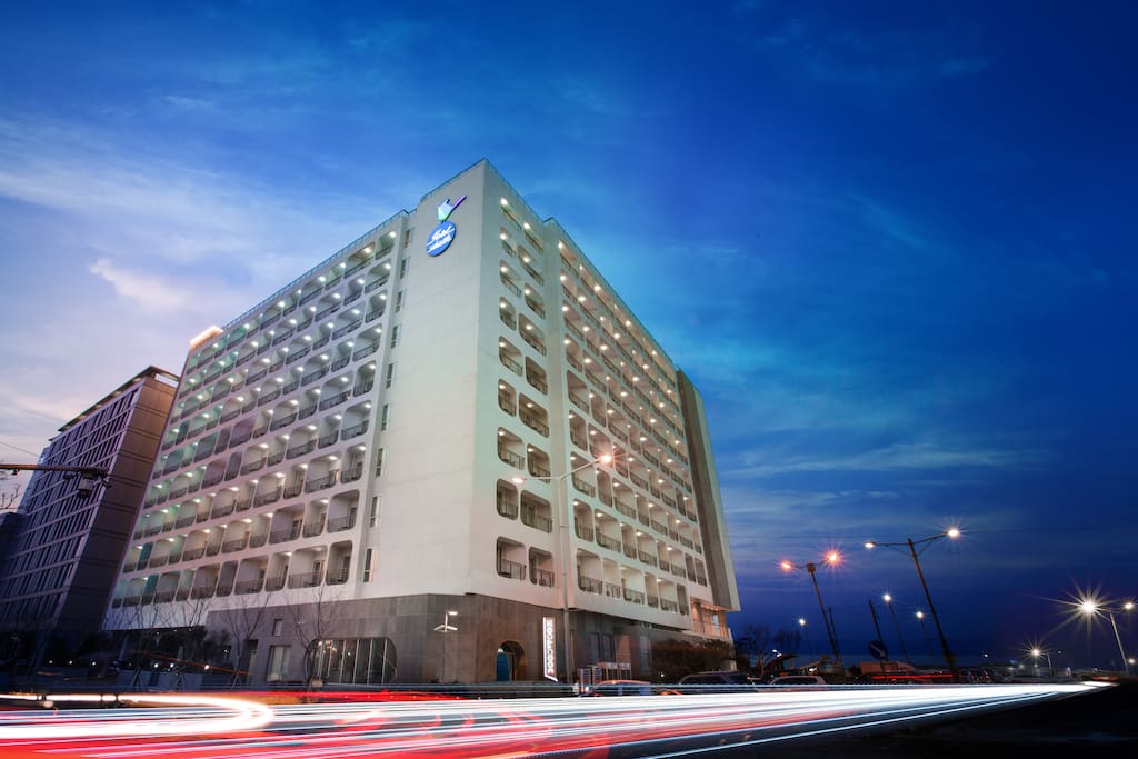 HOTEL WHISTEL LARK (호텔 휘슬락)