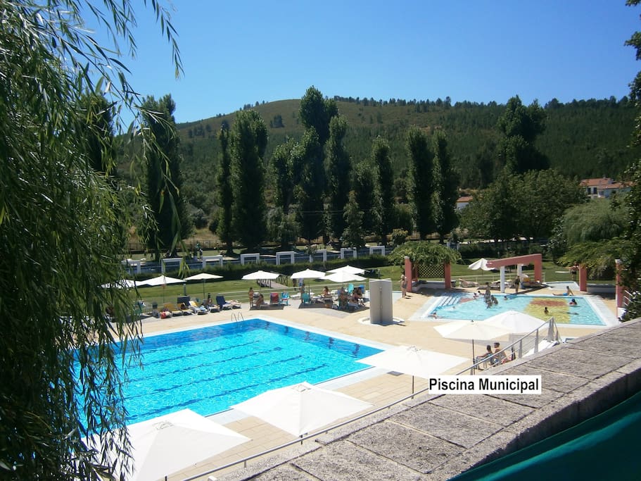 Piscina Municipal a 5 Km