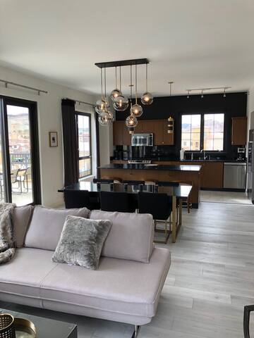 PENTHOUSE Lake Las Vegas 2 Bedroom Terrace Suite gallery image 3