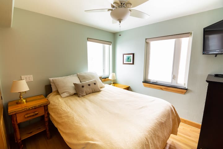 Cama tamaño queen 1
