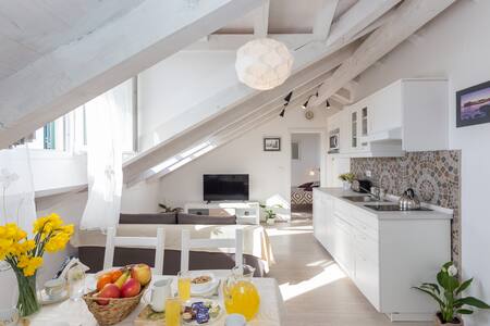 WHITE MAGIC for relaxed holiday