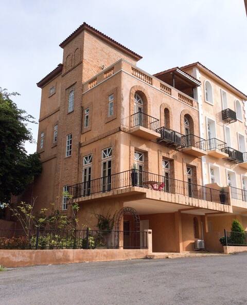 Khao Yai 6 bedroom family villa - The Eyrie (P2)