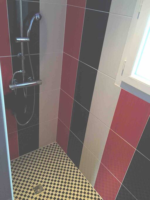 Douche à l'italienne.