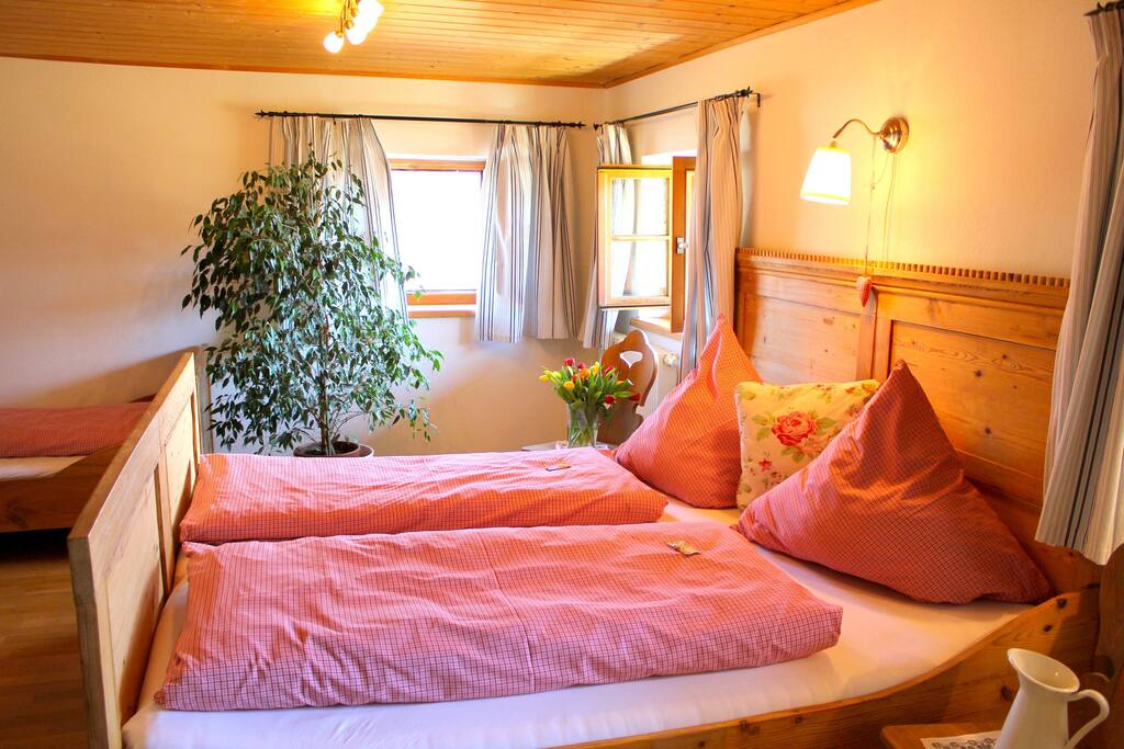 Doppelbett 180 x 200 Schlafzimmer 1