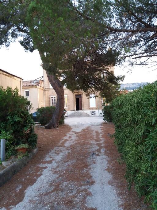 Allée de la Bastide