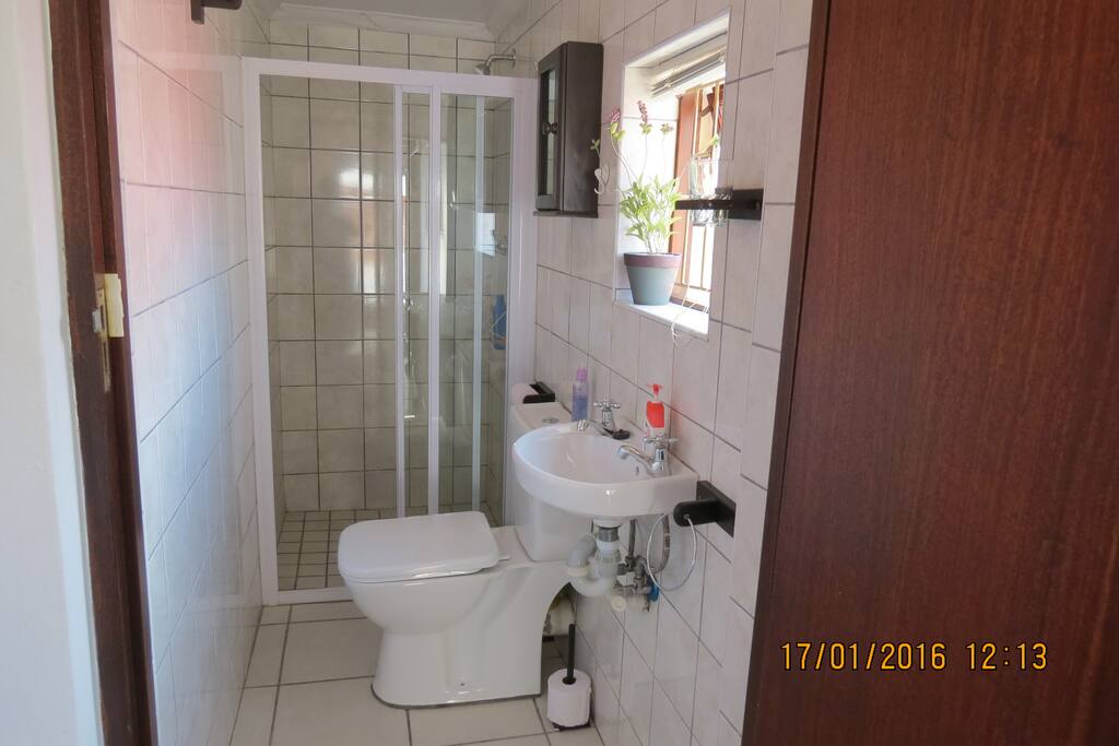 Captain's Cabin Bathroom