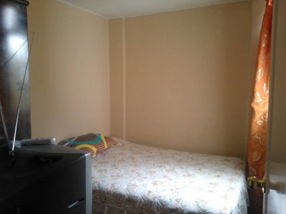 habitación (bedroom)