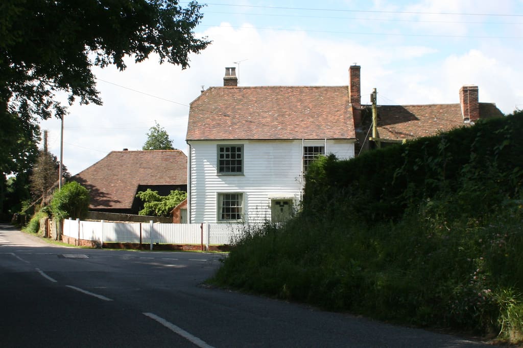 View from the lane opposite. If you are coming from Lenham Village, this is your first view.