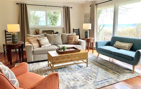 Best of Both Worlds: Seclusion & Convenience