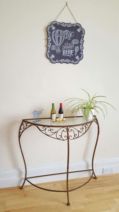 Period features, fresh, light and bright!