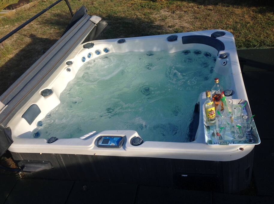 le spa au bord de la terrasse