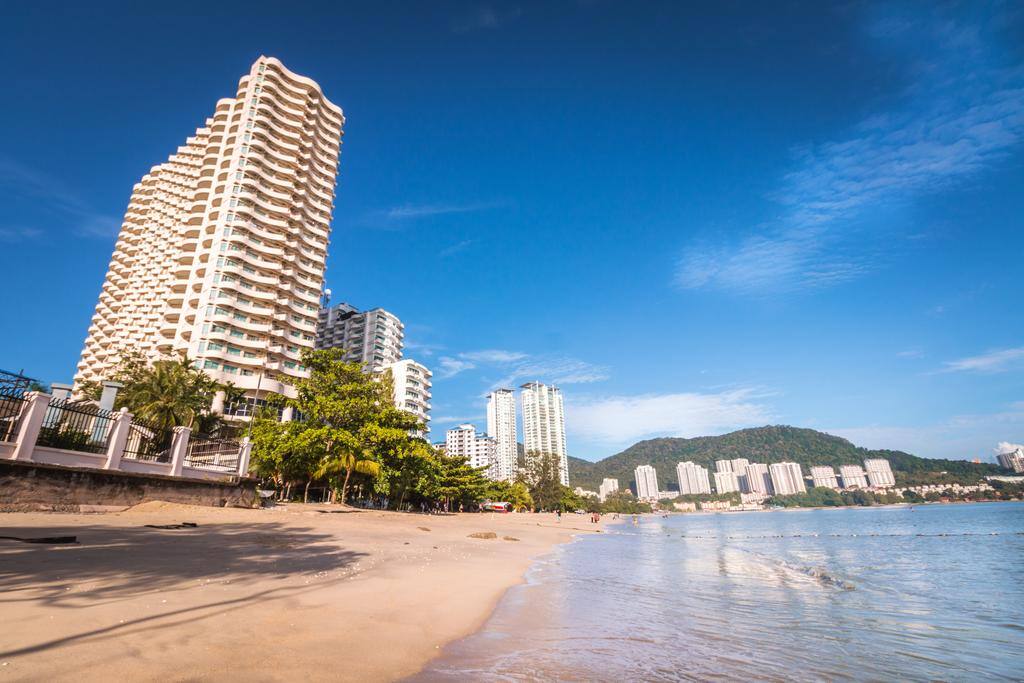 Exterior and Beach