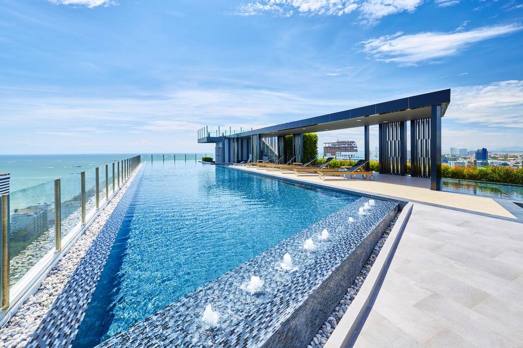 roof top swimming pool