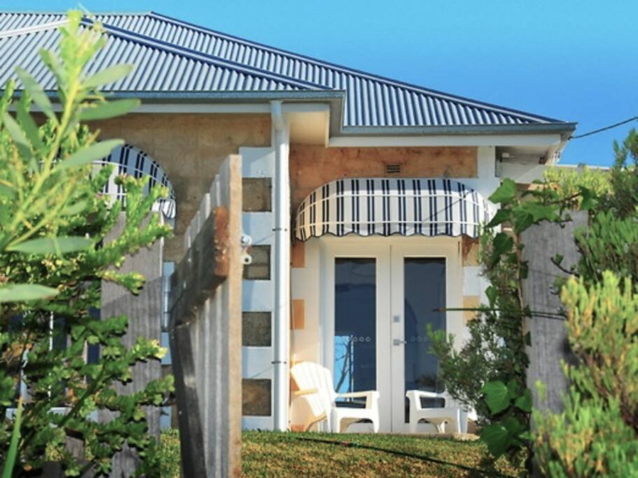 Overlooking the township of Robe with ocean views