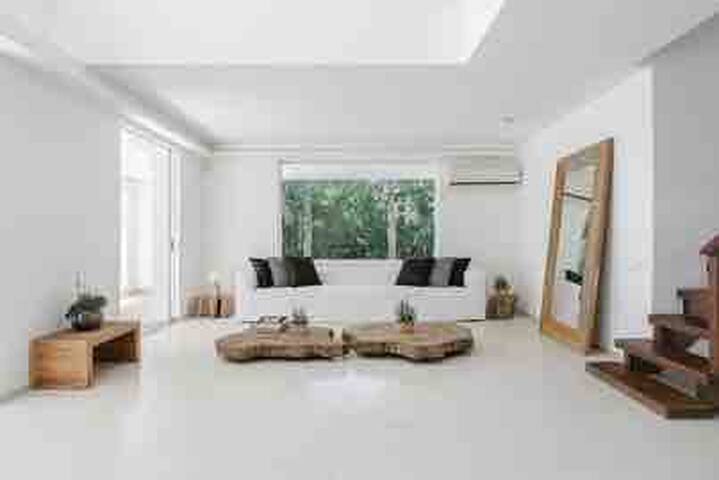 THE VILLA MARINA | BOUTIQUE HOUSE | BARRA gallery image 5