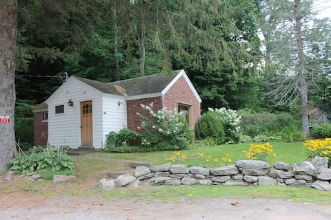 Catskill Studio Cabin Near Belleayre Mountain