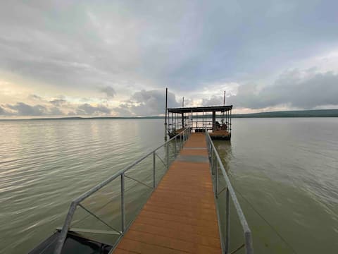 Lake House With Private Pool, Hot Tub, and Dock