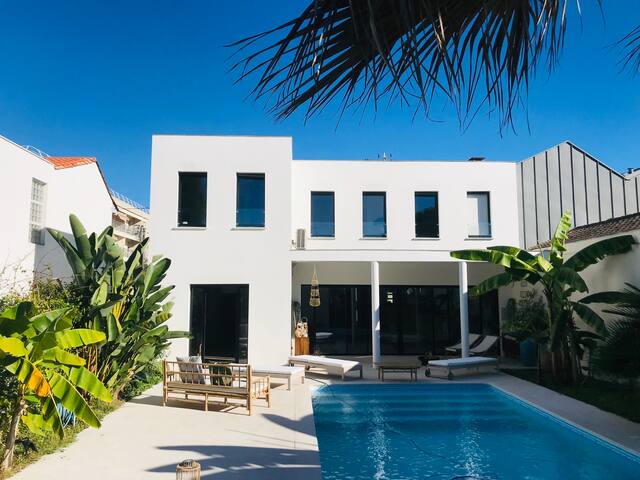 Magnifique villa avec piscine près de Primrose gallery image 2