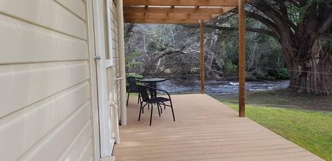 Riverside Cottage 1