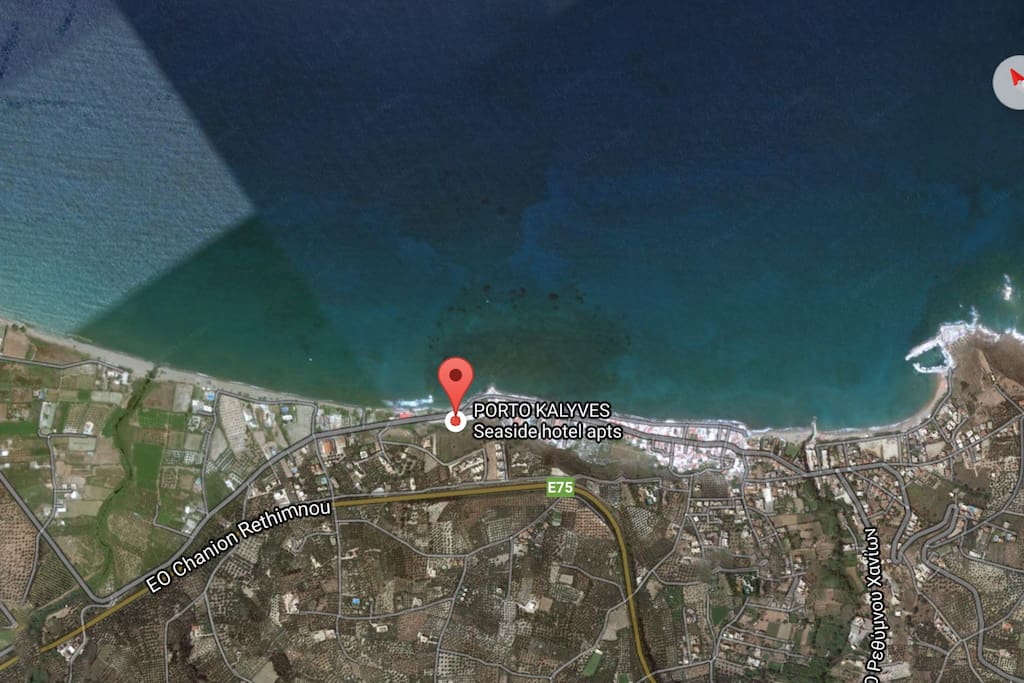 THE LOCATION OF PORTO KALYVES APTS NEXT TO THE SEA
