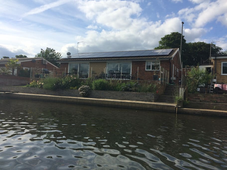 spectacular riverside setting double fronted bungalow - your view from the water!