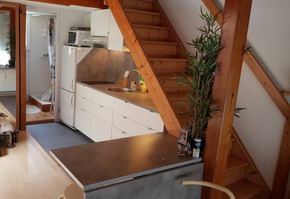 cuisine et accès à la mezzanine