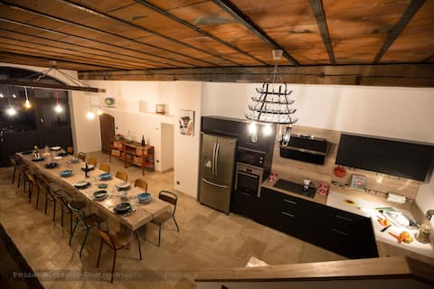 Successful Airbnb property: Cottage Aux Couleurs de St-Martin - Spa, Billiards in Autun