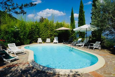 Casa Rebecca with a pool for exclusive use