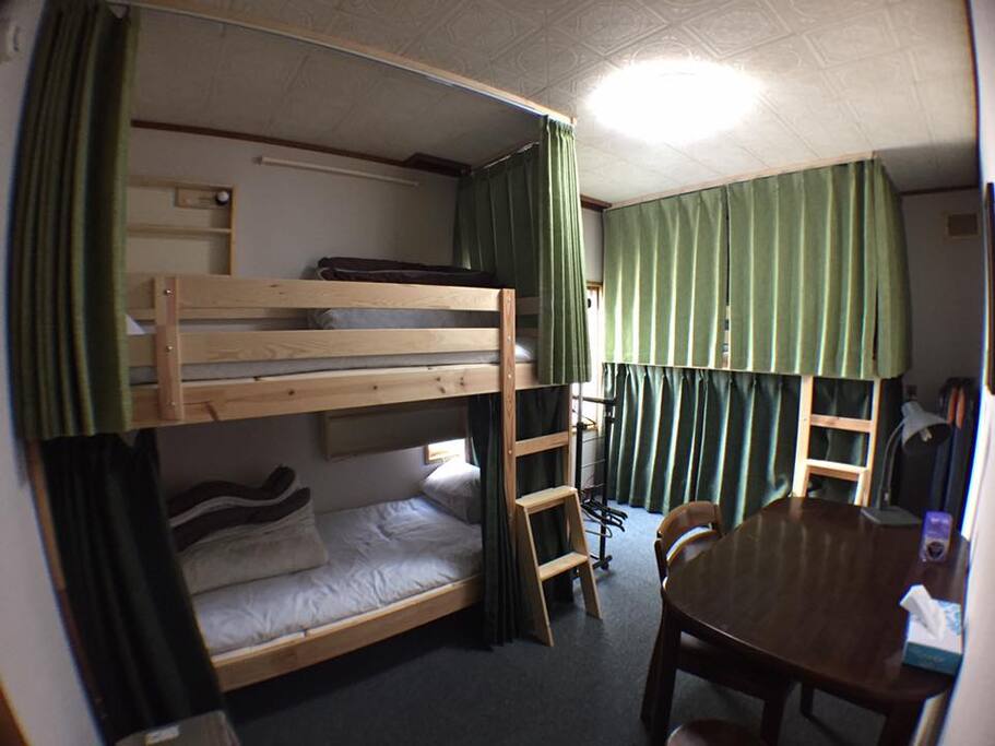 Bunk bed dormitory (4 people)