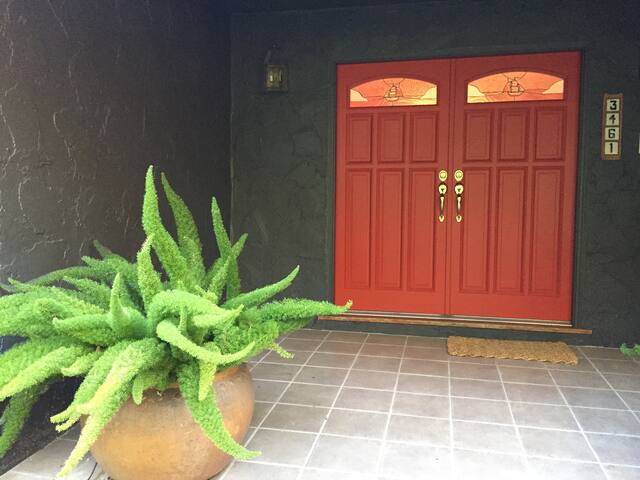 Family Home with Great Views gallery image 2