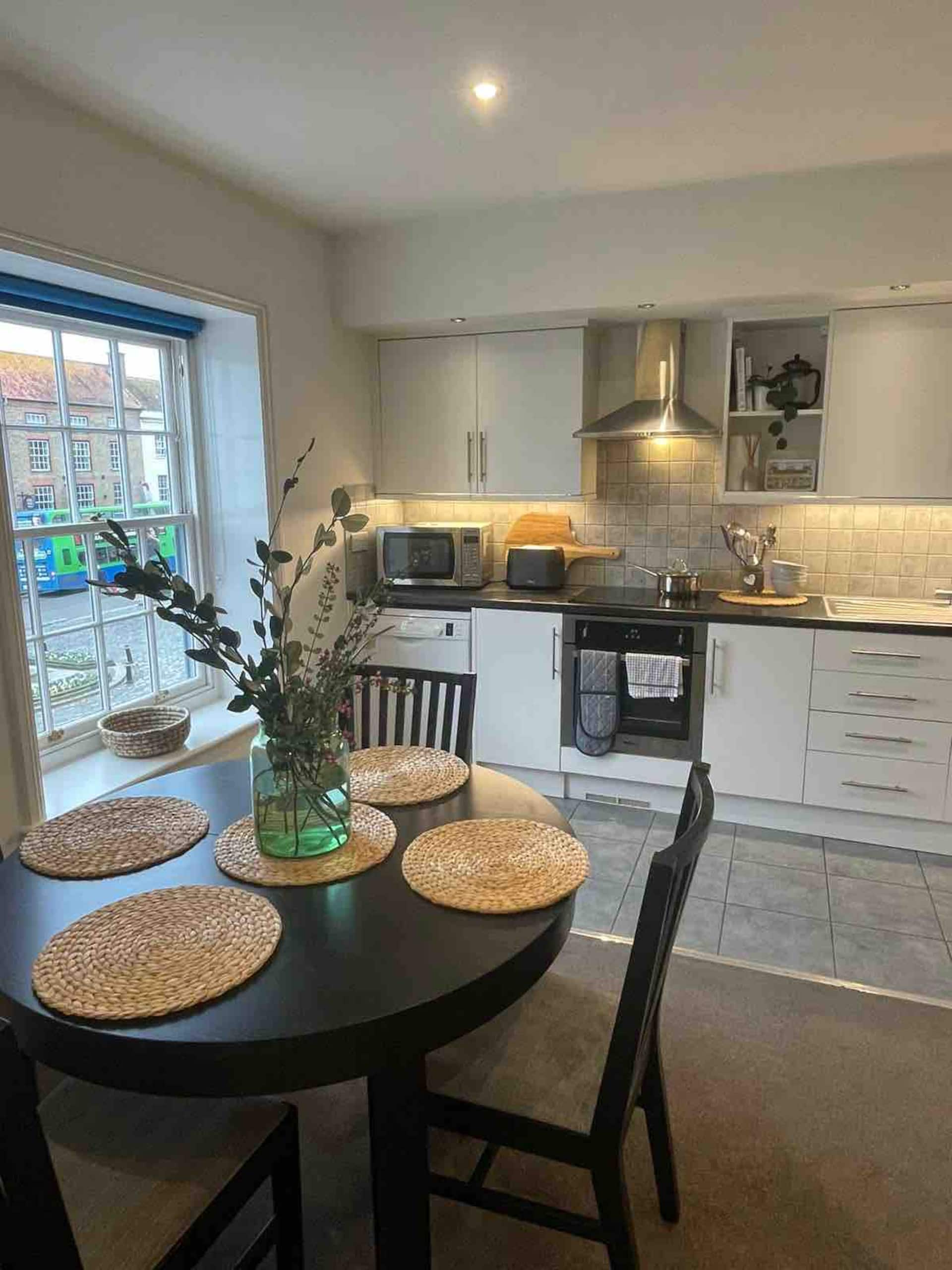 Town centre apartment with parking