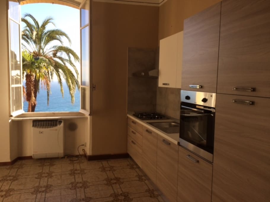 interno casa - cucina vista mare