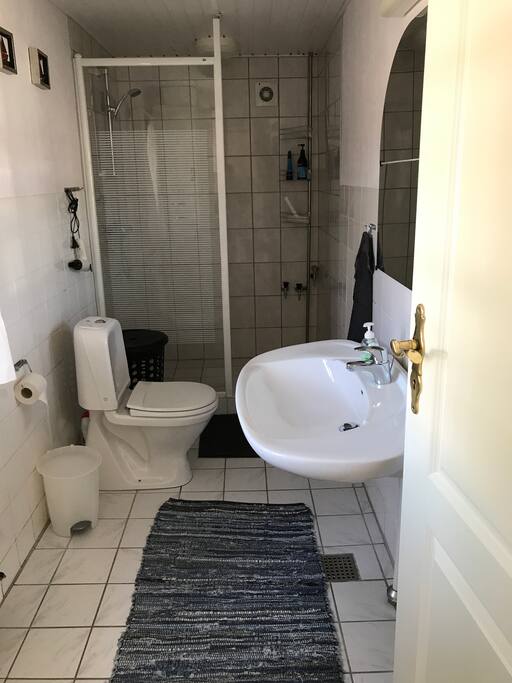 Fælles badeværelse